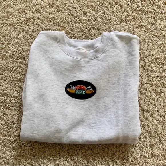 n e w | friends central perk crewneck ♡ - Picture 8 of 8